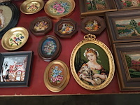 Lot 402 - kaders met geweven doek. 24 stuks - afbeelding 3 van  6