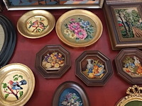 Lot 402 - kaders met geweven doek. 24 stuks - afbeelding 4 van  6
