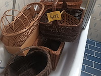 Lot 402 - rieten manden. 11 stuks - afbeelding 1 van  5
