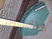 Lot 403 - benzine kantenmaaier powerplus - afbeelding 2 van  2