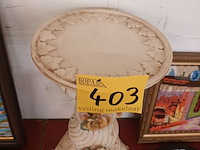 Lot 403 - bloempot op sokkel - afbeelding 4 van  4