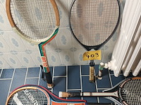 Lot 403 - vintage tennis rackets. 4 stuks - afbeelding 1 van  4