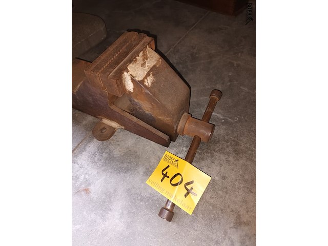 Lot 404 - bankschroef - afbeelding 3 van  3