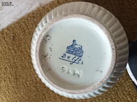 Lot 404 - bloempotten delft. 3 stuks - afbeelding 4 van  4