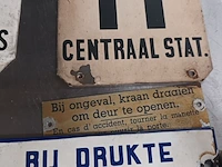 Lot 404 - lot metalen en emaille bordjes. 25 stuks - afbeelding 7 van  8
