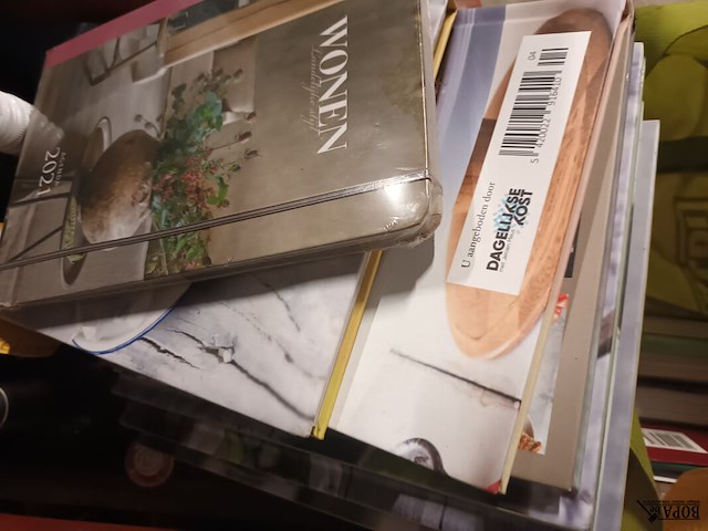 Lot 405 - kookboeken. 12 stuks - afbeelding 2 van  4