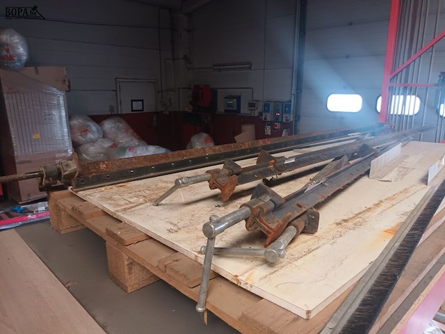 Lot 405 - lange lijmklemmen. 4 stuks - afbeelding 1 van  2