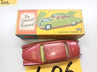 Lot 406 - corgi toys jaguar mark x - afbeelding 2 van  3