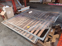 Lot 406 - lattenbodems en montagemateriaal - afbeelding 1 van  5