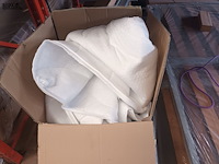 Lot 406 - lattenbodems en montagemateriaal - afbeelding 4 van  5