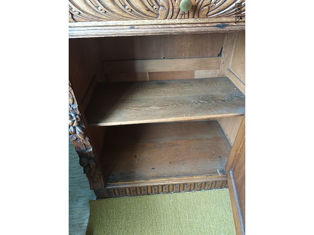 Lot 408 - mechelse kast - afbeelding 5 van  5