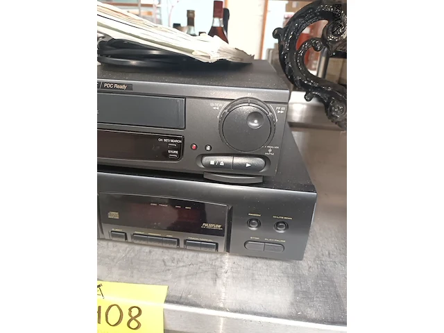 Lot 408 - videorecorder en dvd speler - afbeelding 3 van  4