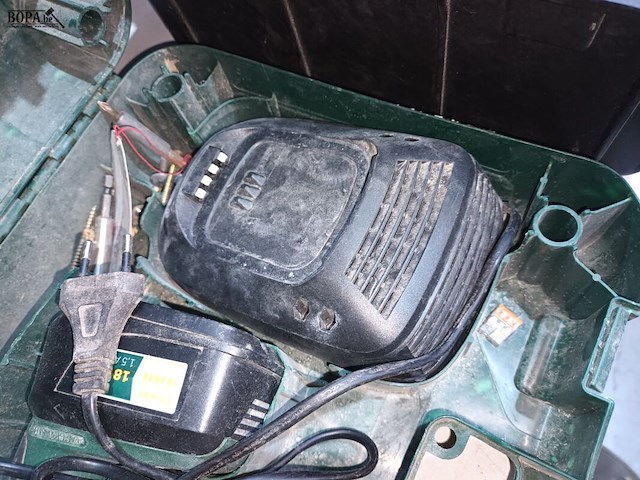 Lot 41 - accu schroefboormachine bosch - afbeelding 3 van  3