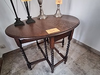 Lot 41 - antieke houten tafel - afbeelding 1 van  2