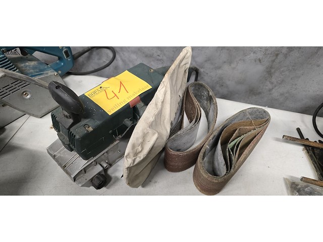 Lot 41 - bandschuurmachine metabo - afbeelding 1 van  3