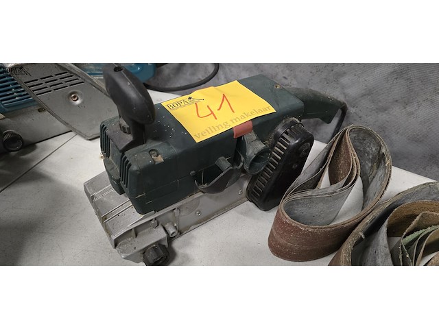 Lot 41 - bandschuurmachine metabo - afbeelding 2 van  3