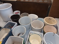 Lot 41 - bloempotten. 25 stuks - afbeelding 4 van  4