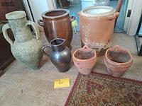 Lot 41 - bloempotten aardewerk voor buiten - afbeelding 1 van  5