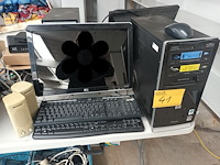 Lot 41 - computerconfiguratie - afbeelding 1 van  6