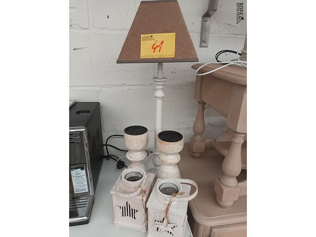 Lot 41 - decoratie - afbeelding 1 van  4