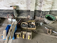 Lot 41 - divers klein materiaal