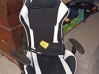 Lot 41 - gamestoel - afbeelding 1 van  4