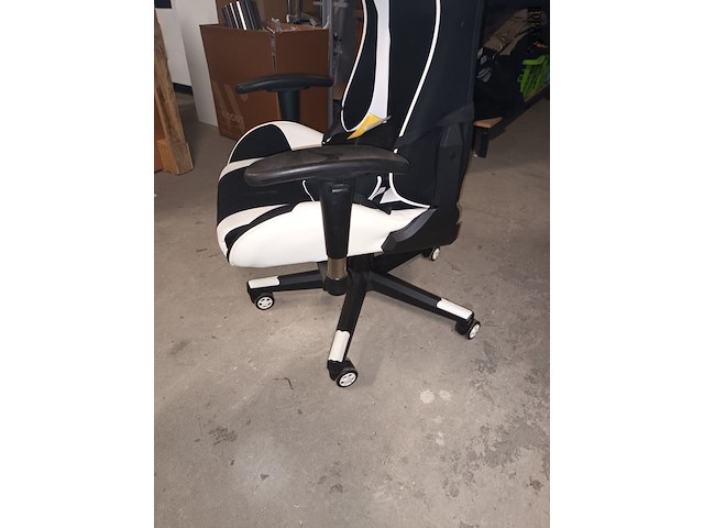 Lot 41 - gamestoel - afbeelding 4 van  4