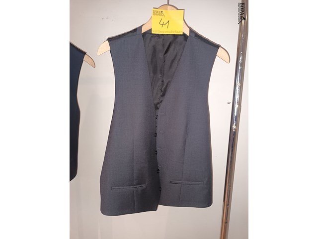 Lot 41 - gilet the kooples maat 54 - afbeelding 1 van  2