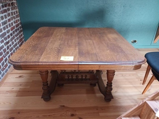 Lot 41 - houten uitschuifbare tafel - afbeelding 2 van  3
