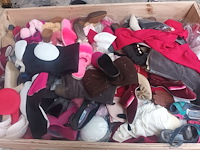 Lot 41 - kledij, linnen, stoffen, schoenen - afbeelding 5 van  7
