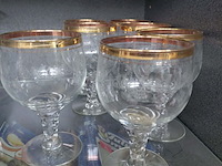 Lot 41 - lot set vintage bierglazen voor bruin bier met gouden rand - afbeelding 3 van  3