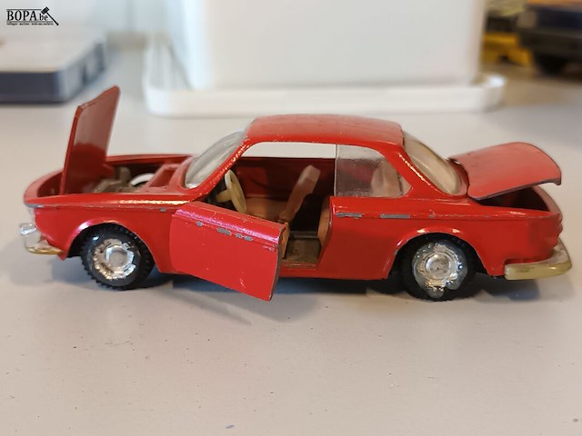 Lot 41 - modelauto’s chocolade jacques. 3 stuks - afbeelding 4 van  16