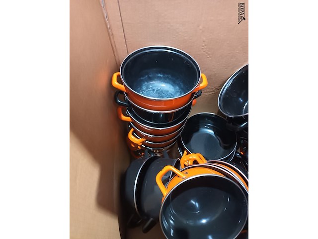 Lot 41 - mosselpotten. 38 stuks - afbeelding 2 van  3