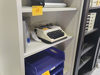 Lot 41 - open metalen dossierkast - afbeelding 2 van  2