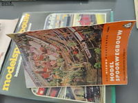 Lot 41 - pocketboek en modelspoorgidsen - afbeelding 4 van  5