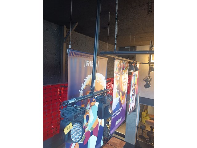 Lot 41 - professioneel partylight en beamspot nicols - afbeelding 2 van  5