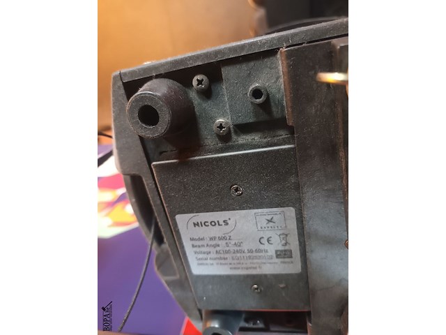 Lot 41 - professioneel partylight en beamspot nicols - afbeelding 4 van  5