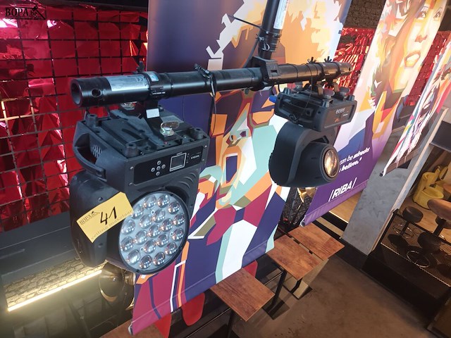 Lot 41 - professioneel partylight en beamspot nicols - afbeelding 5 van  5