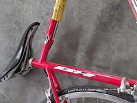 Lot 41 - rode bh gavia racefiets - verzamelobject - afbeelding 3 van  4