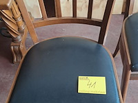 Lot 41 - vintage houten stoelen met zwarte skai '60 - frame met spake - afbeelding 2 van  3