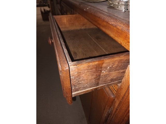 Lot 41 - volhouten dressoir kast - afbeelding 4 van  5