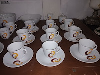 Lot 410 - retro eetservies bavaria. 61 stuks - afbeelding 2 van  4