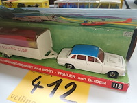 Lot 412 - dinky toys triumph met boot - afbeelding 4 van  4