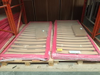 Lot 412 - lattenbodem. 2 stuks - afbeelding 1 van  3