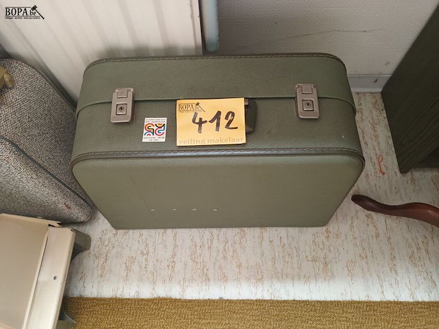 Lot 412 - valies - afbeelding 1 van  2