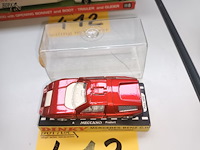 Lot 413 - dinky toys mercedes benz - afbeelding 2 van  3