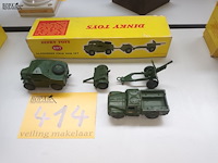 Lot 414 - dinky toys militair voertuig - afbeelding 1 van  3