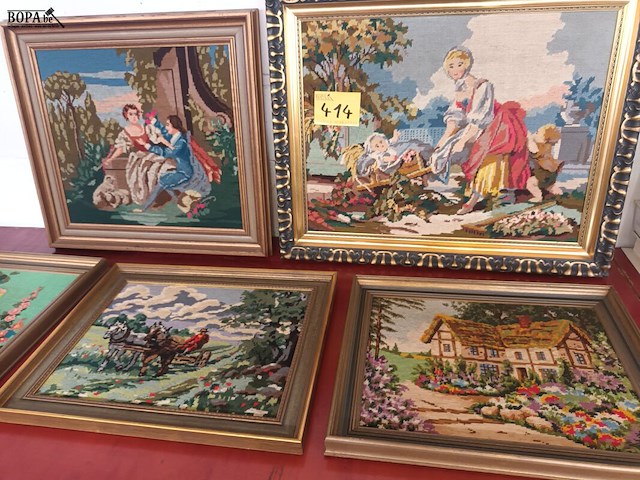 Lot 414 - kaders met geweven doek. 5 stuks - afbeelding 1 van  5