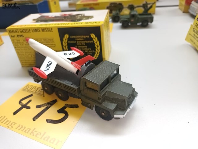 Lot 415 - dinky toys berliet gazelle lance missile - afbeelding 3 van  3
