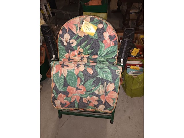 Lot 415 - vouwbare tuinzetel met kussen - afbeelding 3 van  3